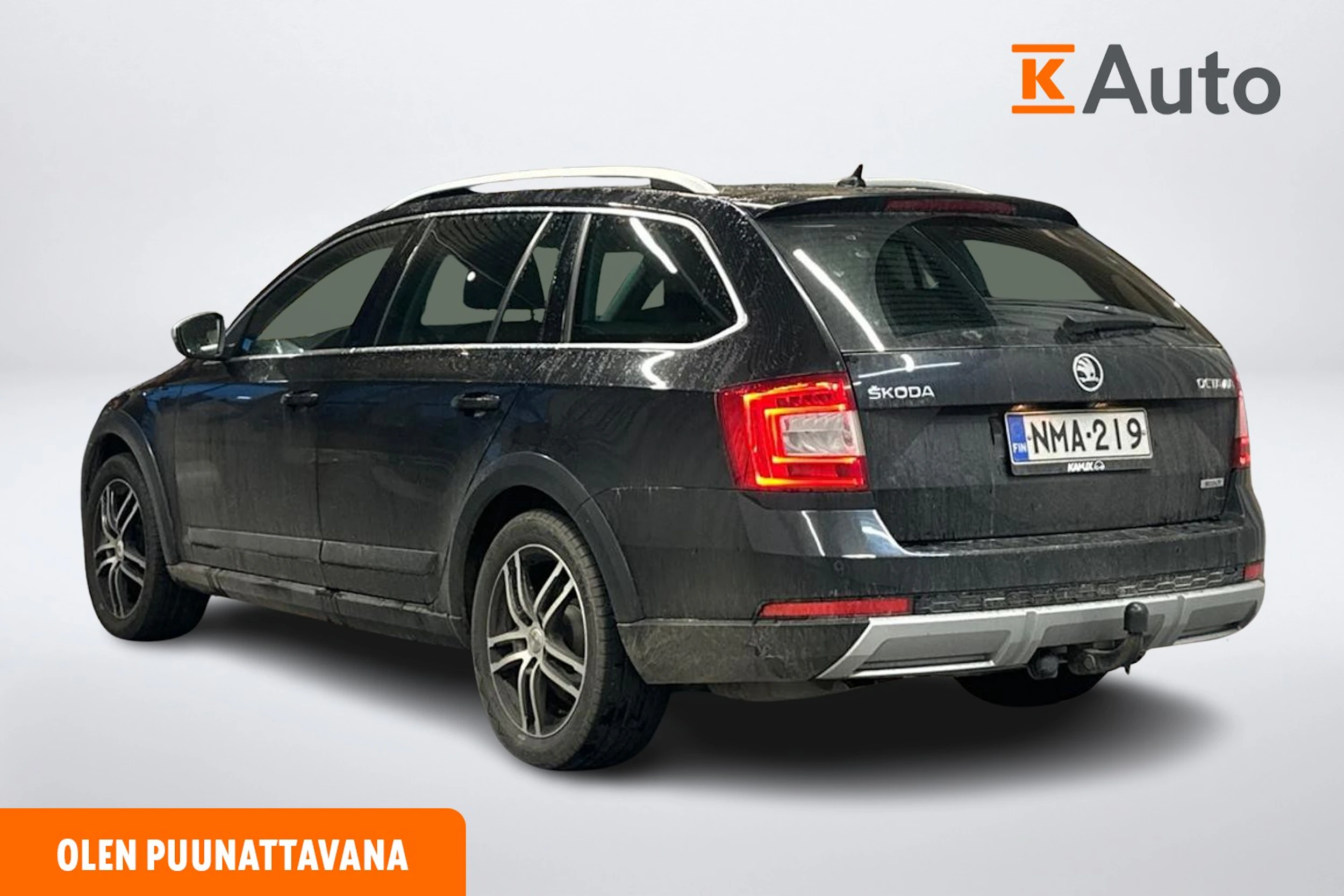 musta Skoda Octavia 2017 kuva 2.