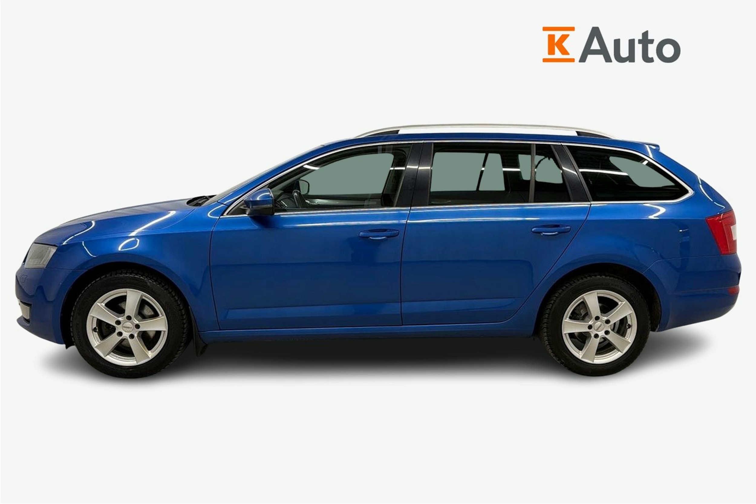 sininen Skoda Octavia 2017 kuva 6.