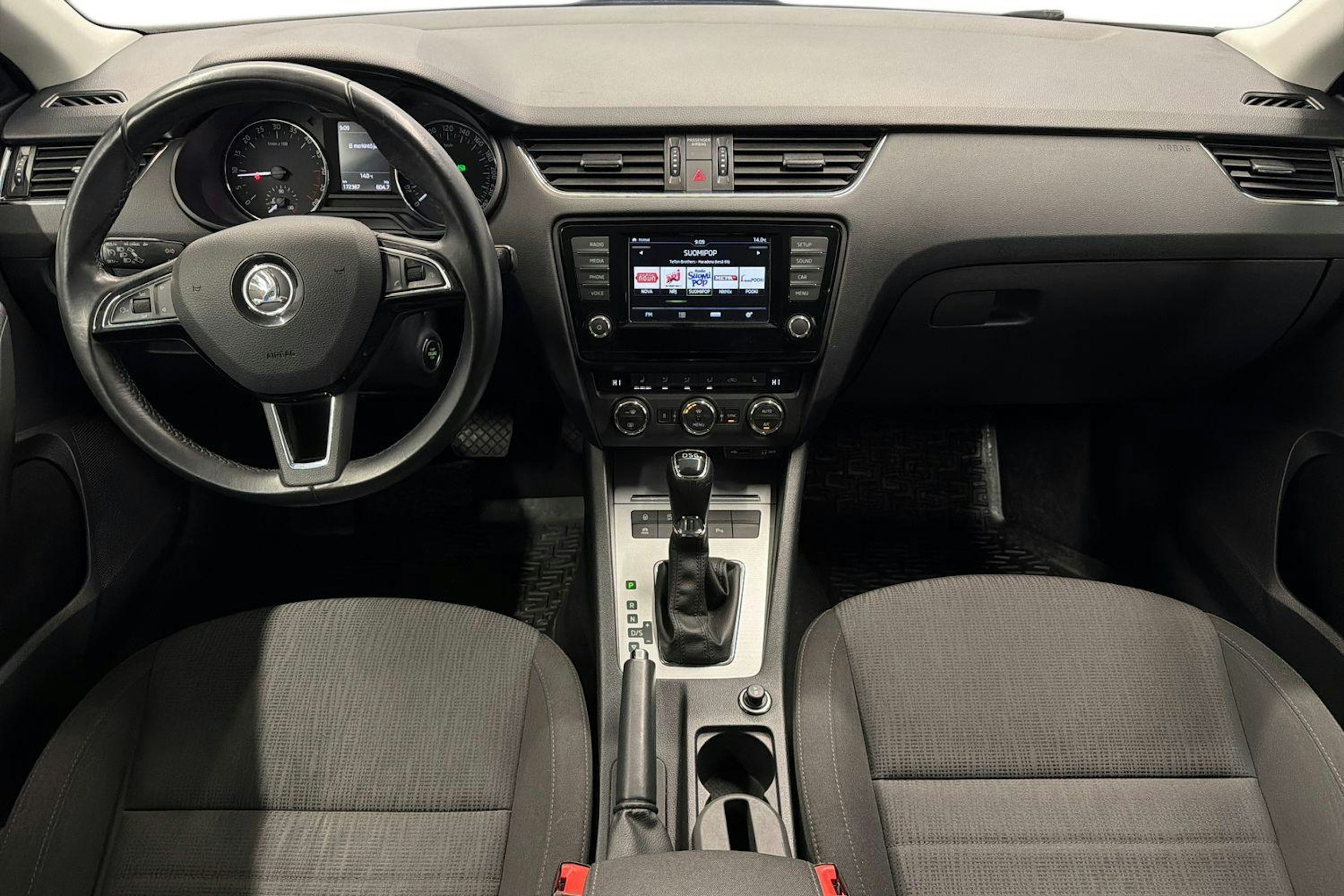 sininen Skoda Octavia 2017 kuva 9.