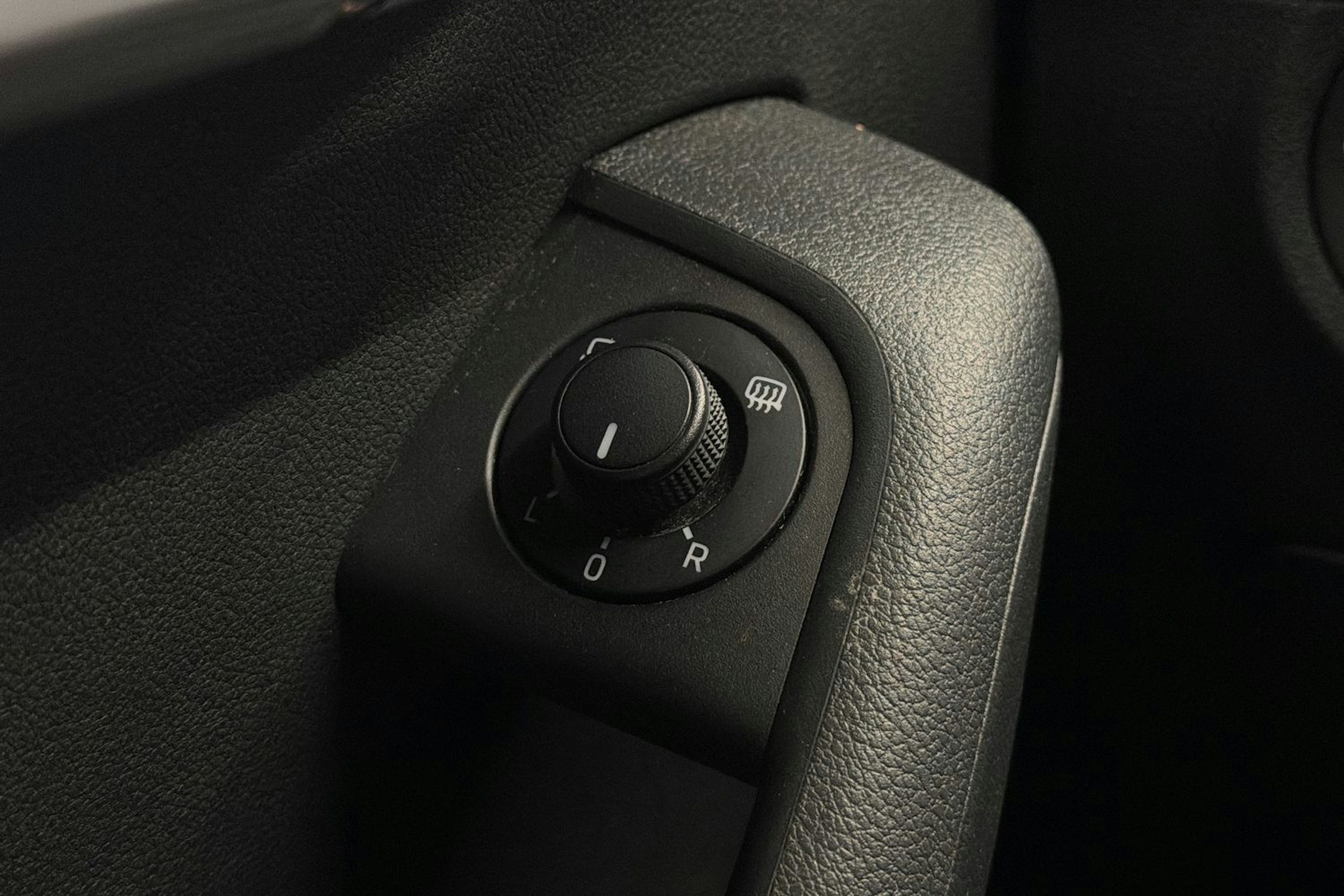 sininen Skoda Octavia 2017 kuva 14.