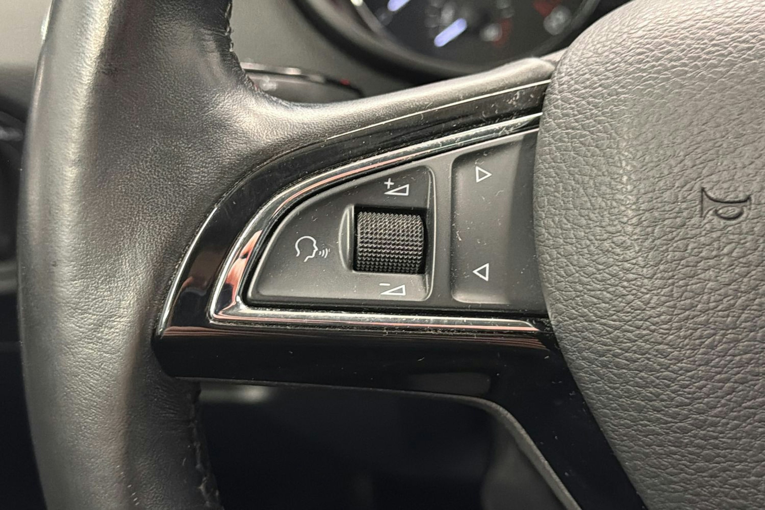 sininen Skoda Octavia 2017 kuva 16.