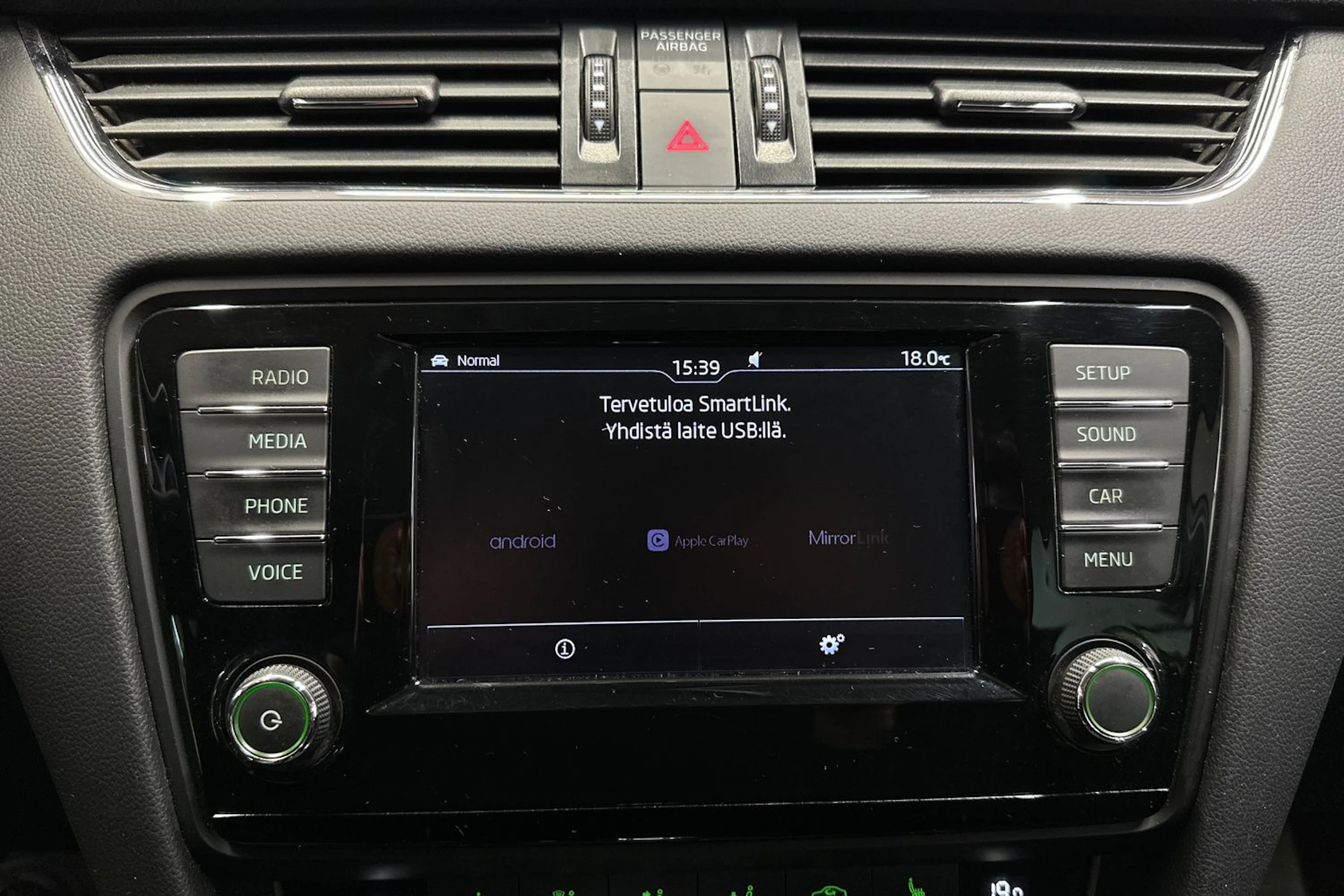 valkoinen Skoda Octavia 2017 kuva 13.