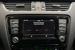 valkoinen Skoda Octavia 2017 kuva 13.