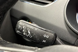 sininen Skoda Octavia 2017 kuva 15.