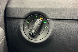sininen Skoda Octavia 2017 kuva 16.