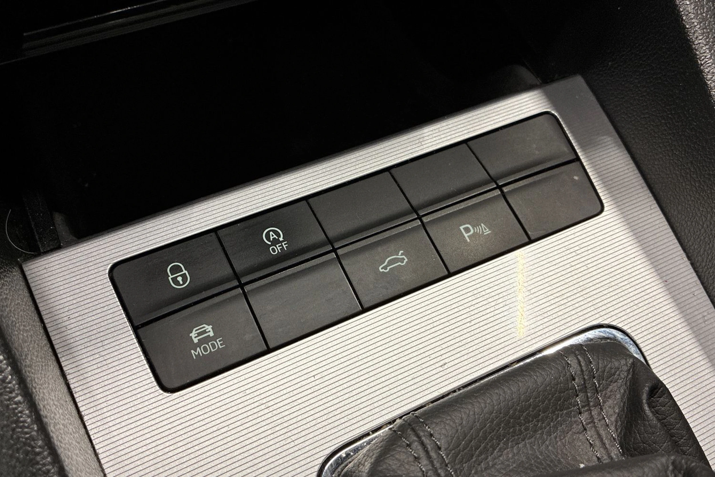sininen Skoda Octavia 2017 kuva 20.