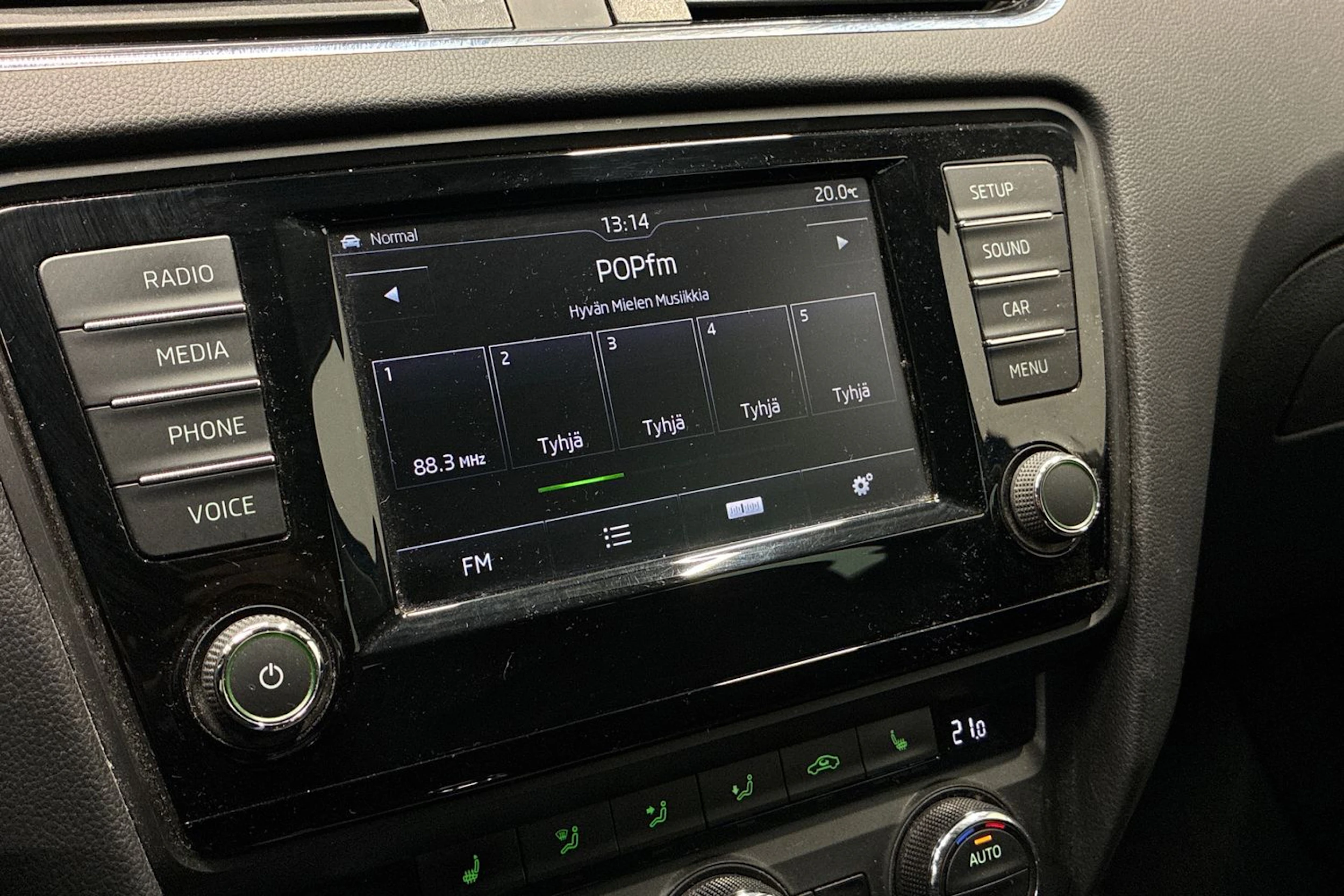 sininen Skoda Octavia 2017 kuva 22.