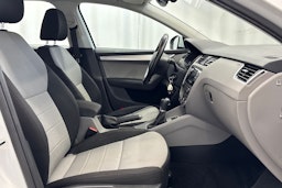 valkoinen Skoda Octavia 2017 kuva 13.