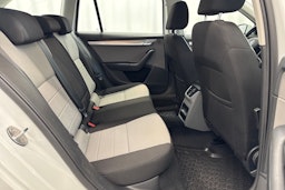 valkoinen Skoda Octavia 2017 kuva 14.