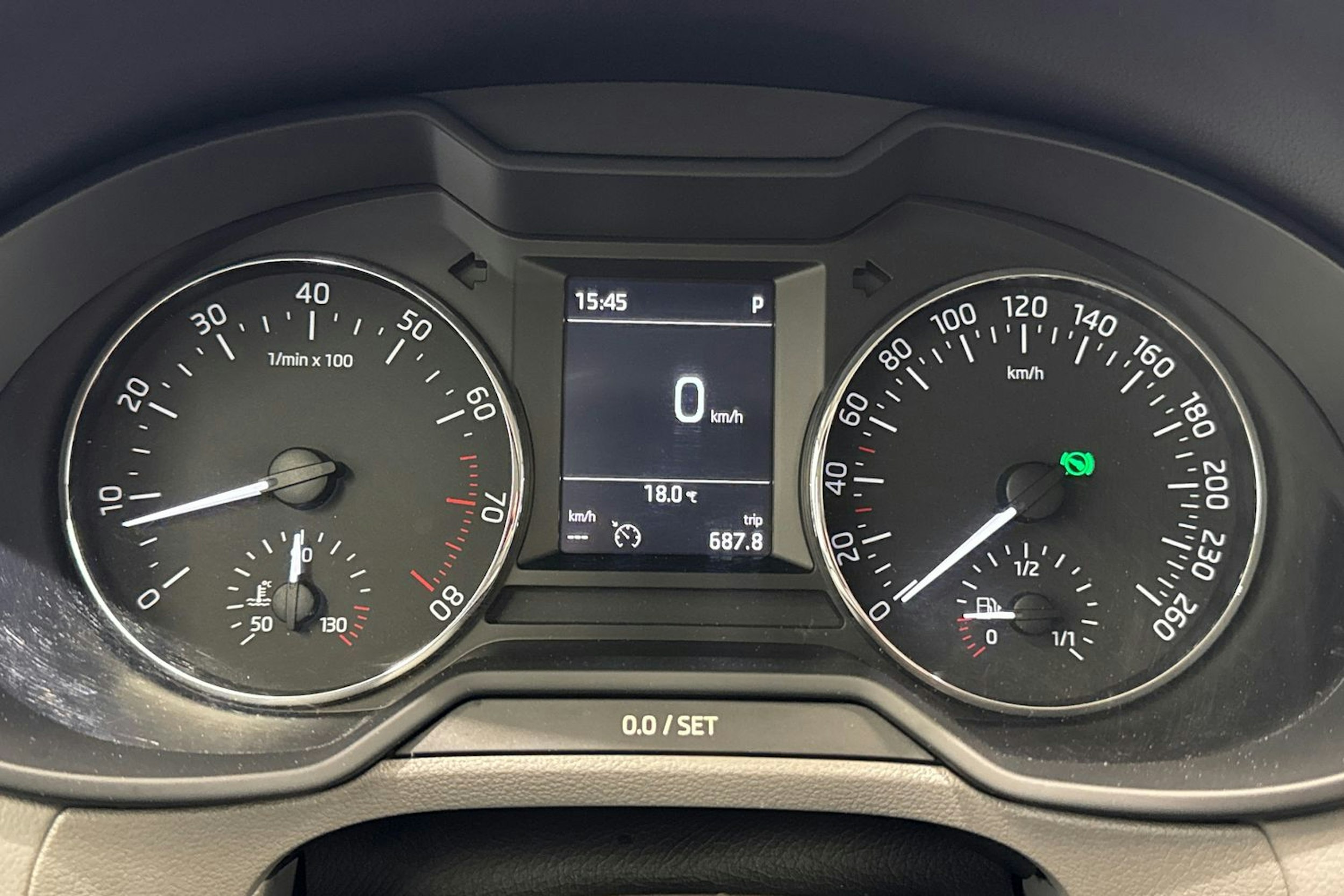 valkoinen Skoda Octavia 2017 kuva 19.
