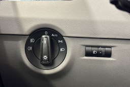 valkoinen Skoda Octavia 2017 kuva 24.
