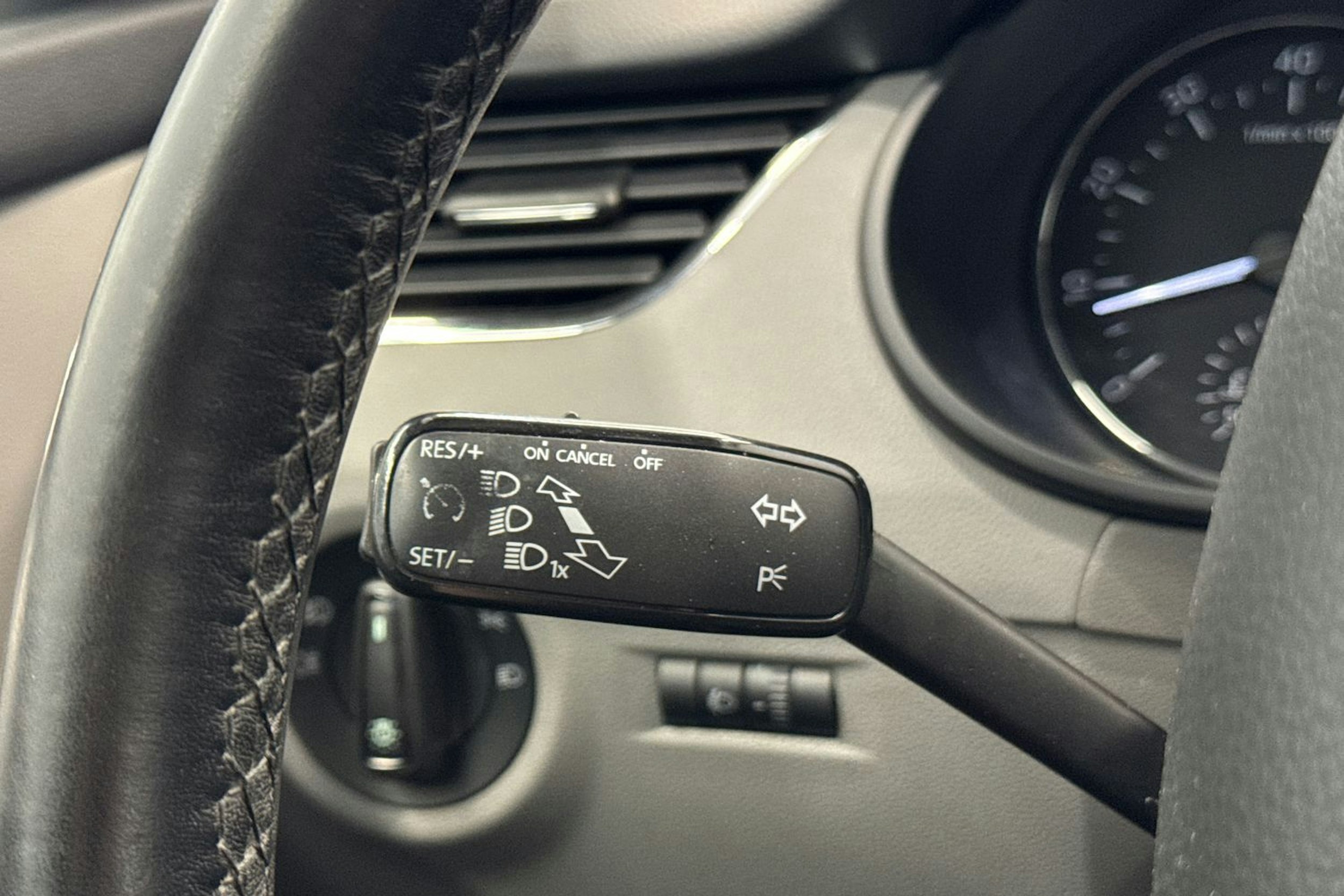valkoinen Skoda Octavia 2017 kuva 25.