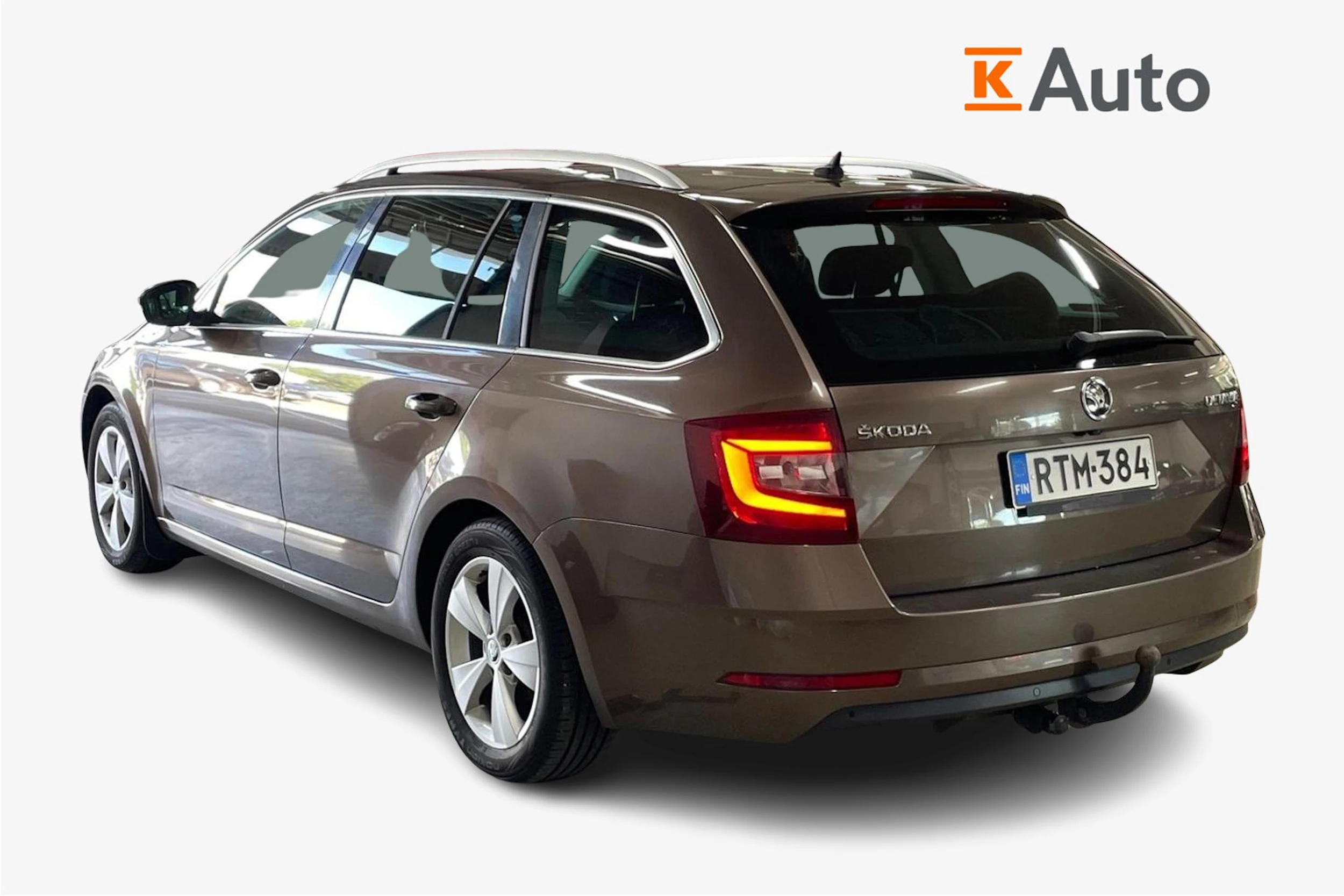 Ruskea (beige) Skoda OCTAVIA 2017 kuva 2.