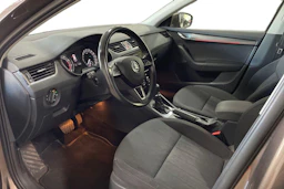 Ruskea (beige) Skoda OCTAVIA 2017 kuva 6.