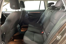 Ruskea (beige) Skoda OCTAVIA 2017 kuva 8.