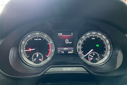 Ruskea (beige) Skoda OCTAVIA 2017 kuva 17.