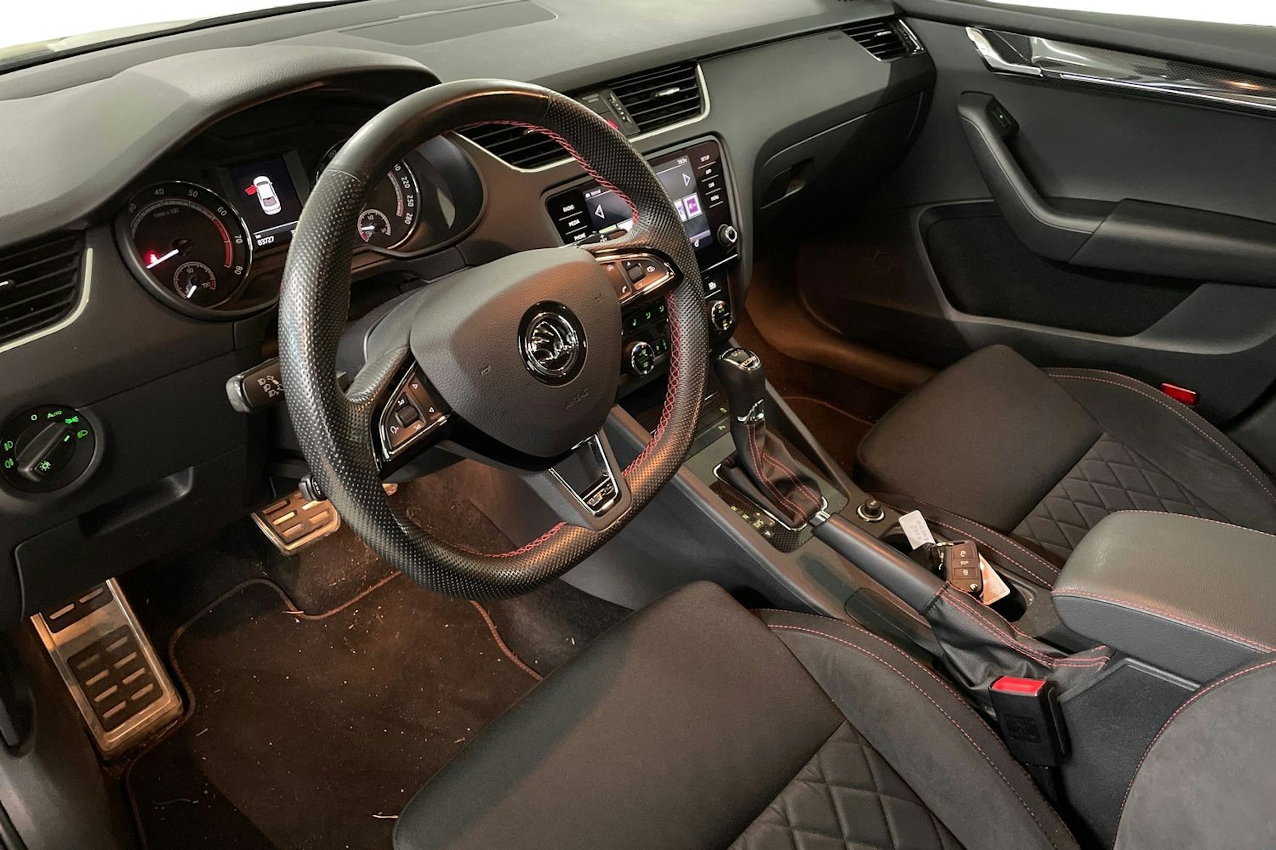 met. musta Skoda Octavia 2017 kuva 3.