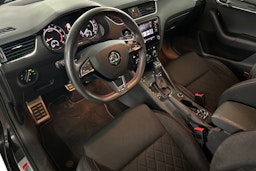 met. musta Skoda Octavia 2017 kuva 7.