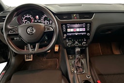 met. musta Skoda Octavia 2017 kuva 9.