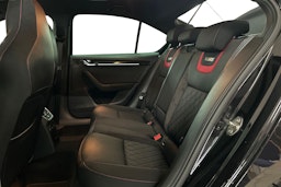 met. musta Skoda Octavia 2017 kuva 10.