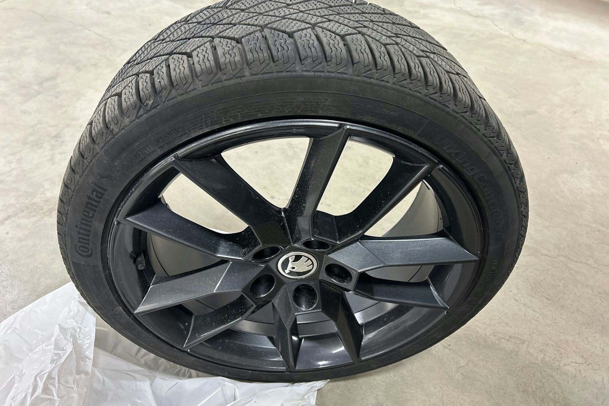 met. musta Skoda Octavia 2017 kuva 13.