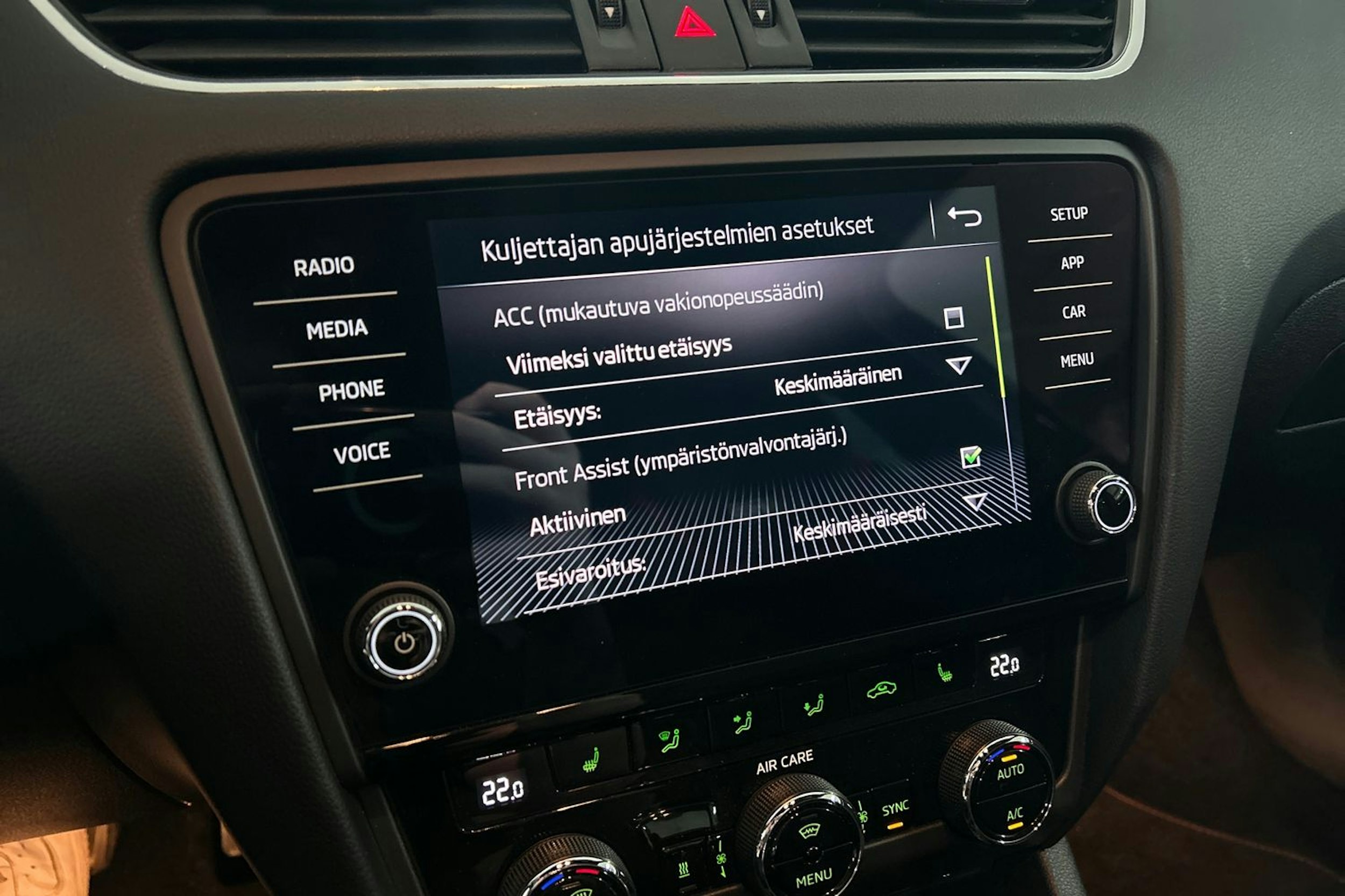 met. musta Skoda Octavia 2017 kuva 21.