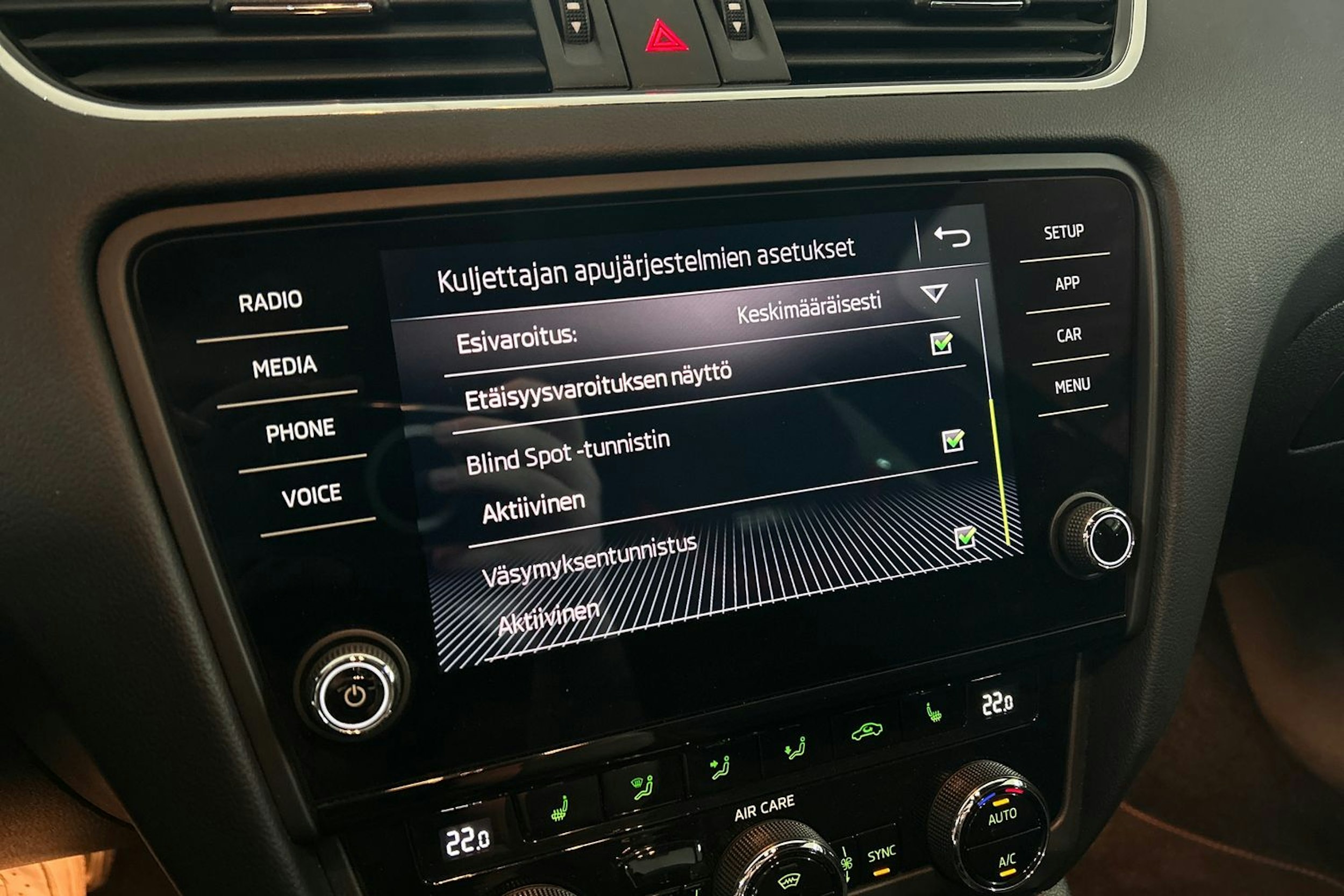 met. musta Skoda Octavia 2017 kuva 22.