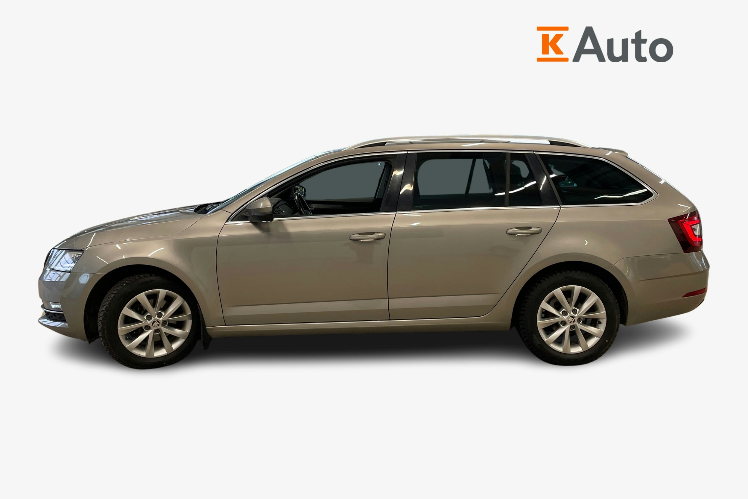 ruskea (beige) Skoda Octavia 2017 kuva 5.