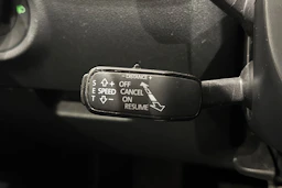 valkoinen Skoda Octavia 2017 kuva 50.