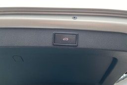 ruskea (beige) Skoda Octavia 2017 kuva 15.