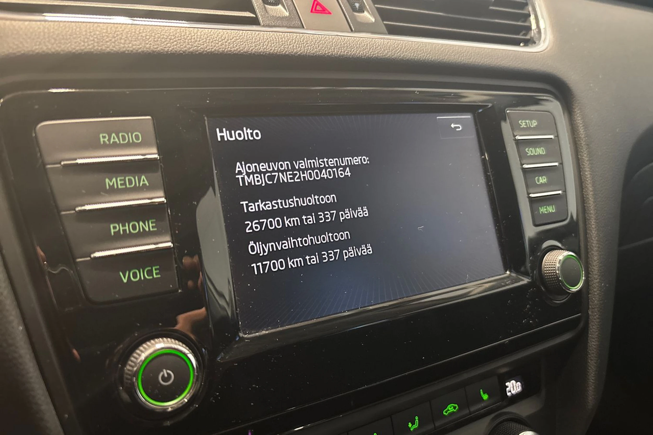 Harmaa Skoda OCTAVIA 2017 kuva 22.