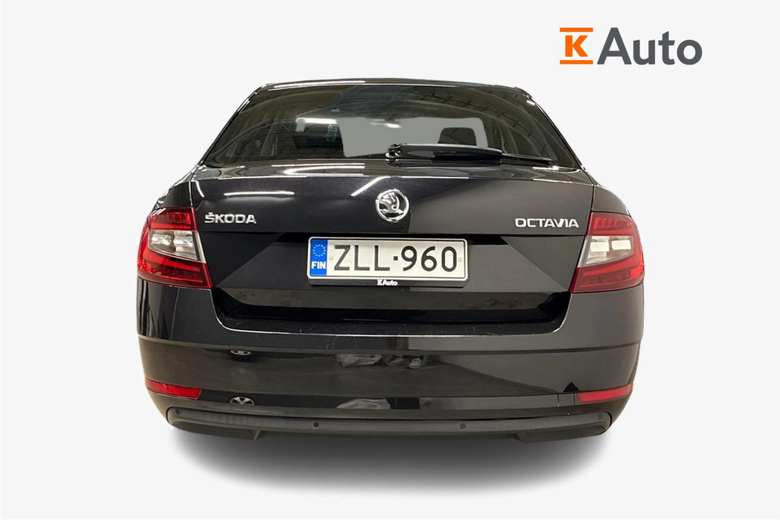 musta Skoda Octavia 2018 kuva 3.