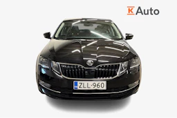 musta Skoda Octavia 2018 kuva 4.