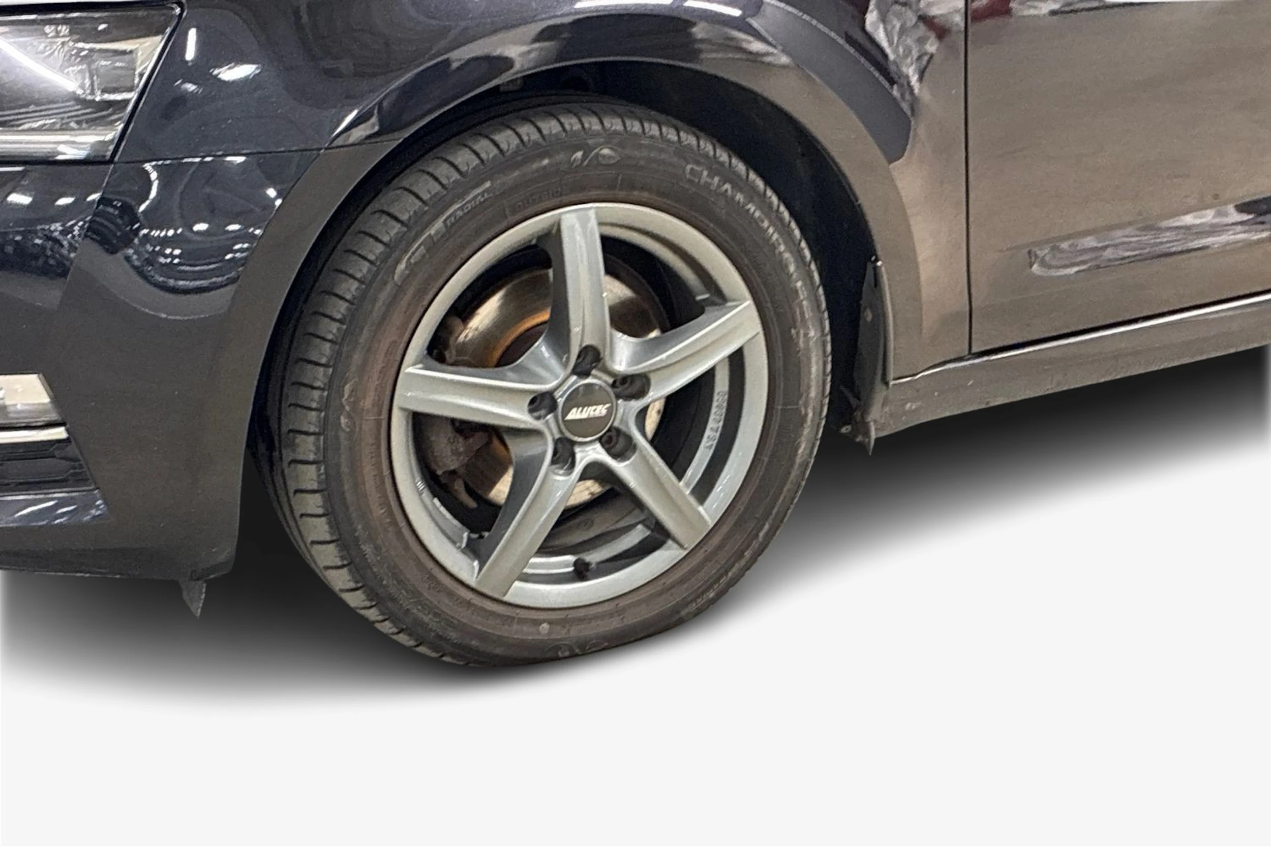 musta Skoda Octavia 2018 kuva 9.