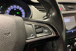 musta Skoda Octavia 2018 kuva 14.