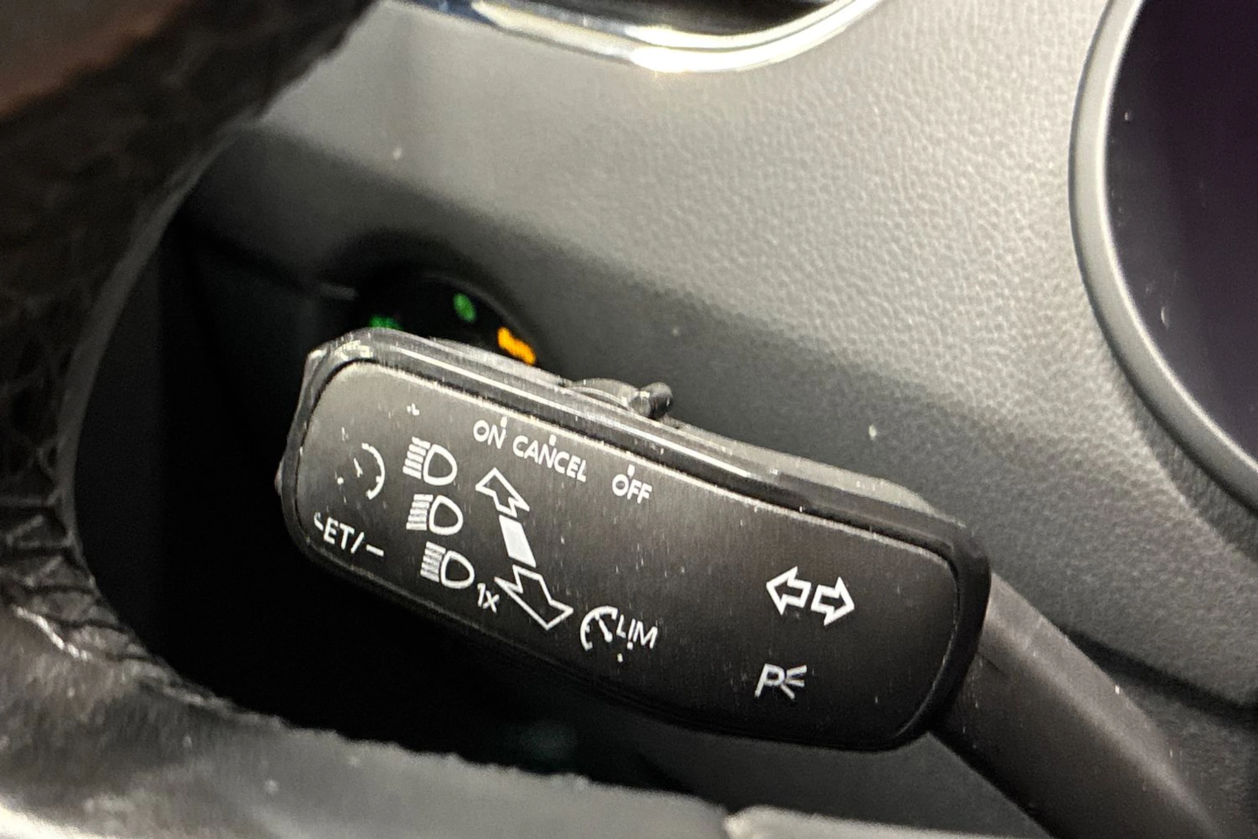 musta Skoda Octavia 2018 kuva 15.
