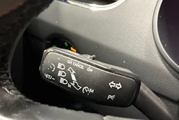 musta Skoda Octavia 2018 kuva 15.