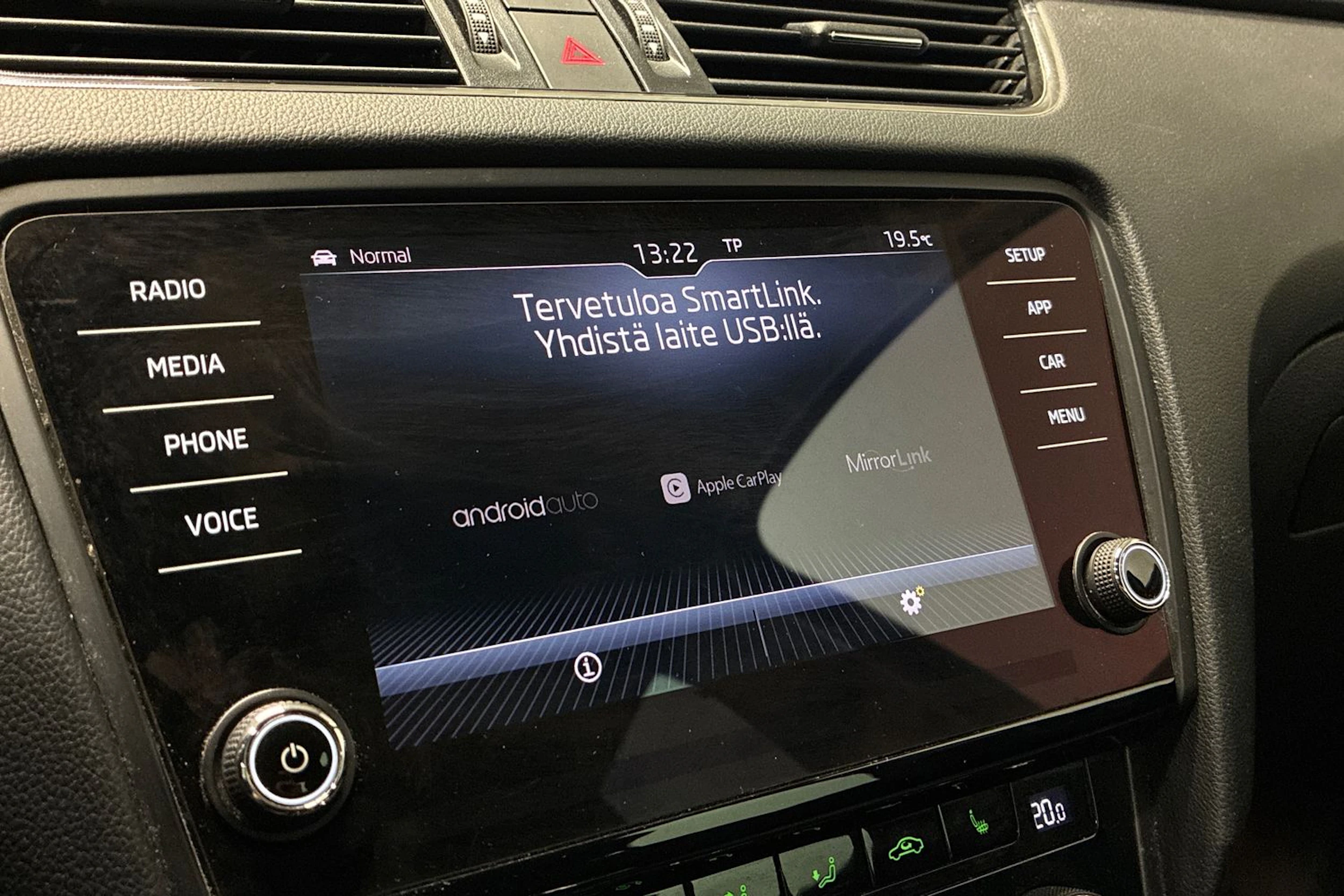 musta Skoda Octavia 2018 kuva 20.
