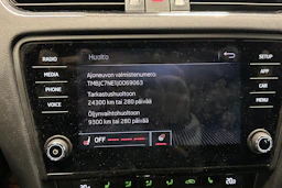 valkoinen Skoda Octavia 2018 kuva 7.