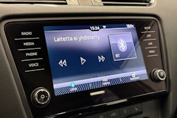 valkoinen Skoda Octavia 2018 kuva 18.
