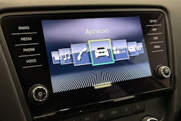valkoinen Skoda Octavia 2018 kuva 20.