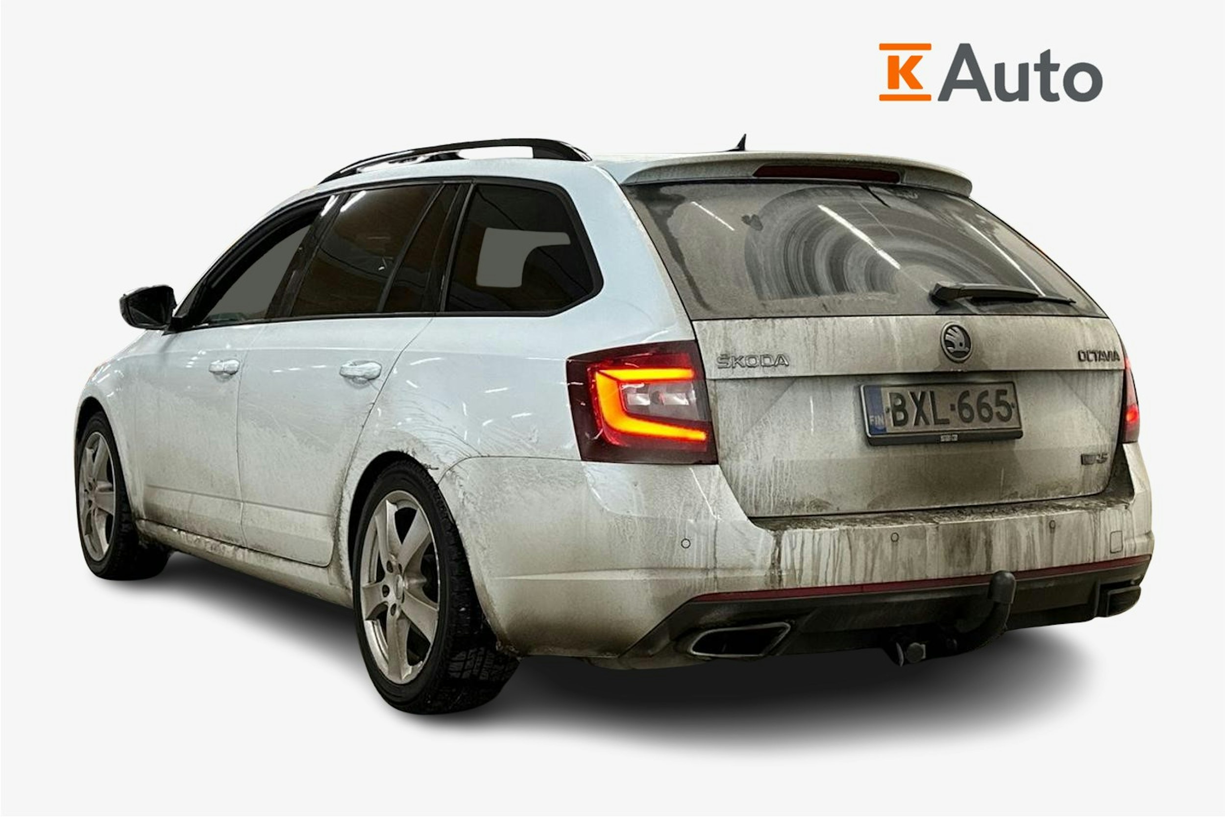 valkoinen Skoda Octavia 2018 kuva 2.