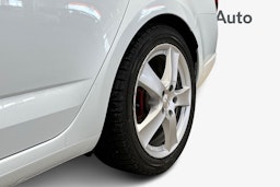 valkoinen Skoda Octavia 2018 kuva 11.