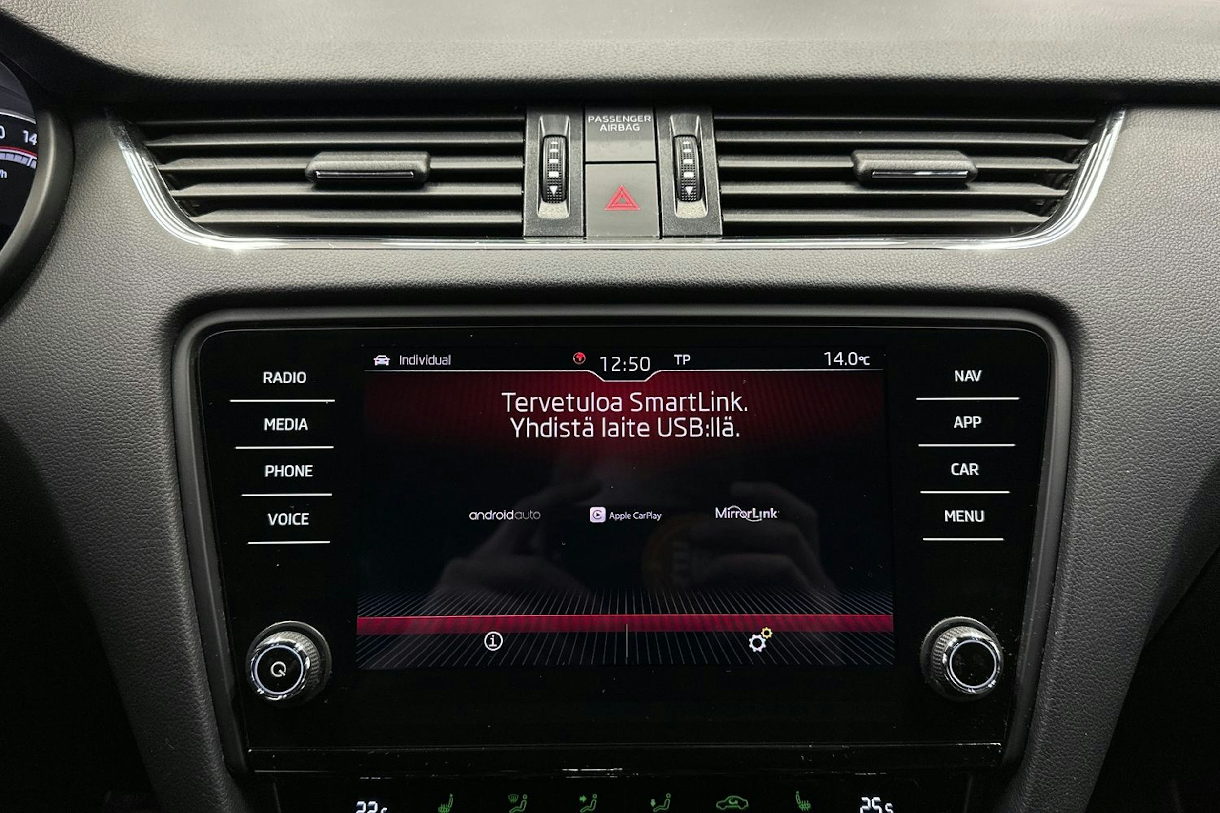 valkoinen Skoda Octavia 2018 kuva 20.