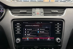 valkoinen Skoda Octavia 2018 kuva 21.