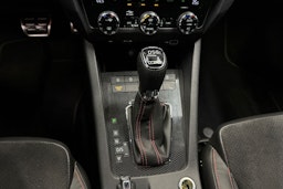 valkoinen Skoda Octavia 2018 kuva 25.