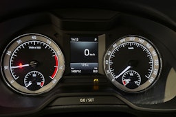 Ruskea (beige) Skoda OCTAVIA 2018 kuva 18.