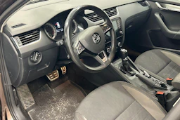 ruskea (beige) Skoda Octavia 2018 kuva 6.
