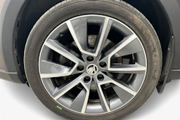 ruskea (beige) Skoda Octavia 2018 kuva 9.