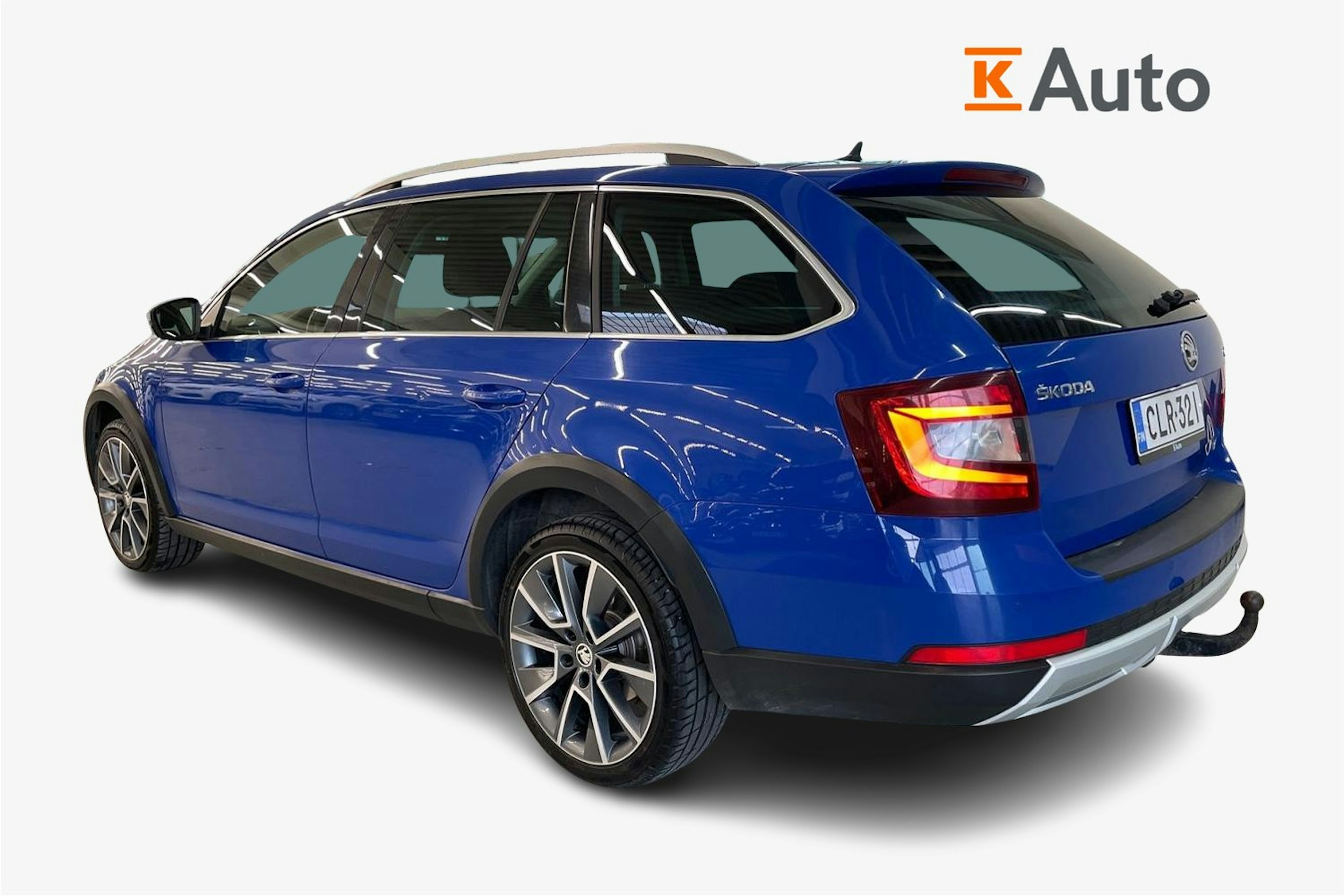 Sininen Skoda OCTAVIA 2018 kuva 2.